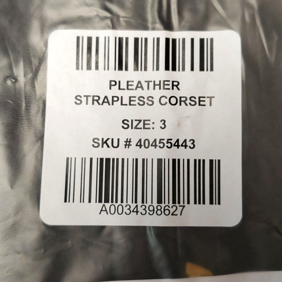 ❤️NWT VINTAGE TORRID BLACK FAUX LEATHER CORSET HOOK & EYE LACED BACK LINGERIE - Picture 10 of 12